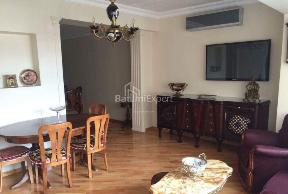 ბინა 120 კვ/მ - მეფე ფარნავაზ, Batumi, საქართველო