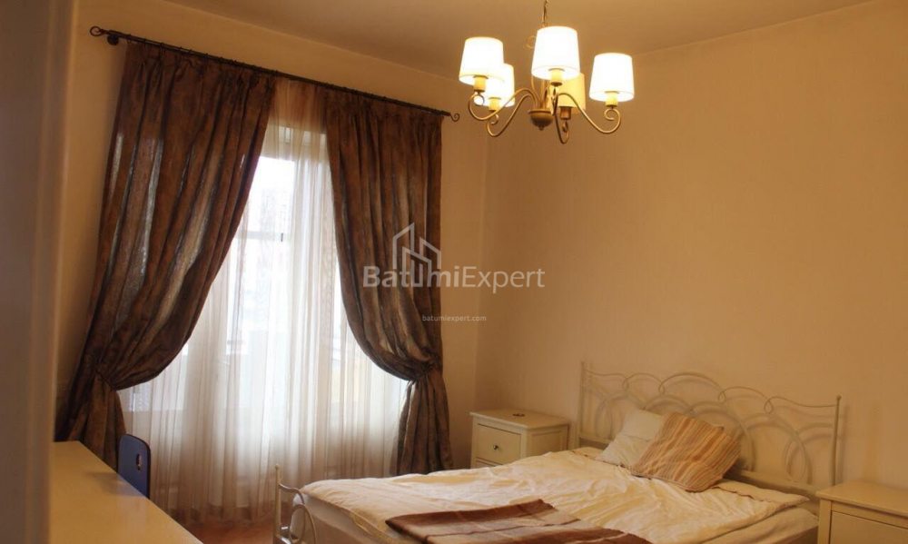 ბინა 135 კვ/მ - იურიევსკაია, Batumi, საქართველო