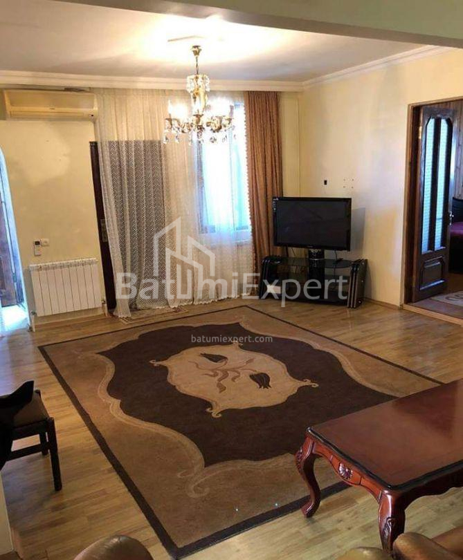 ბინა 100 კვ/მ - იურიევსკაია, Batumi, საქართველო