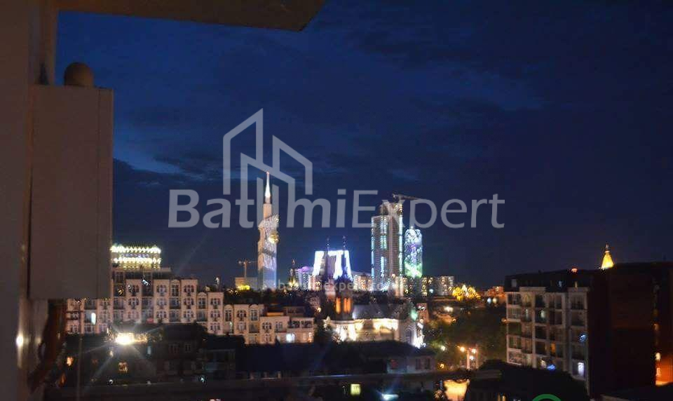 ბინა 73 კვ/მ - იურიევსკაია, Batumi, საქართველო