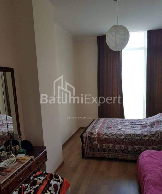 ბინა 92 კვ/მ - იურიევსკაია, Batumi, საქართველო