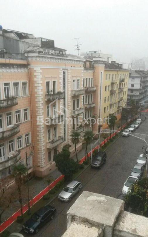 ბინა 90 კვ/მ - გენერალი ასლან აბაშიძე, Batumi, საქართველო