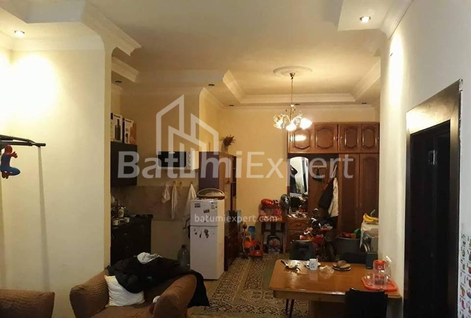 ბინა 70 კვ/მ - იურიევსკაია, Batumi, საქართველო