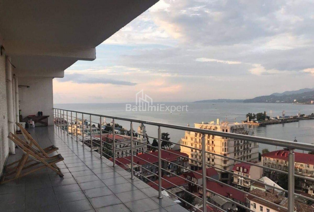 ბინა 160 კვ/მ - იურიევსკაია, Batumi, საქართველო