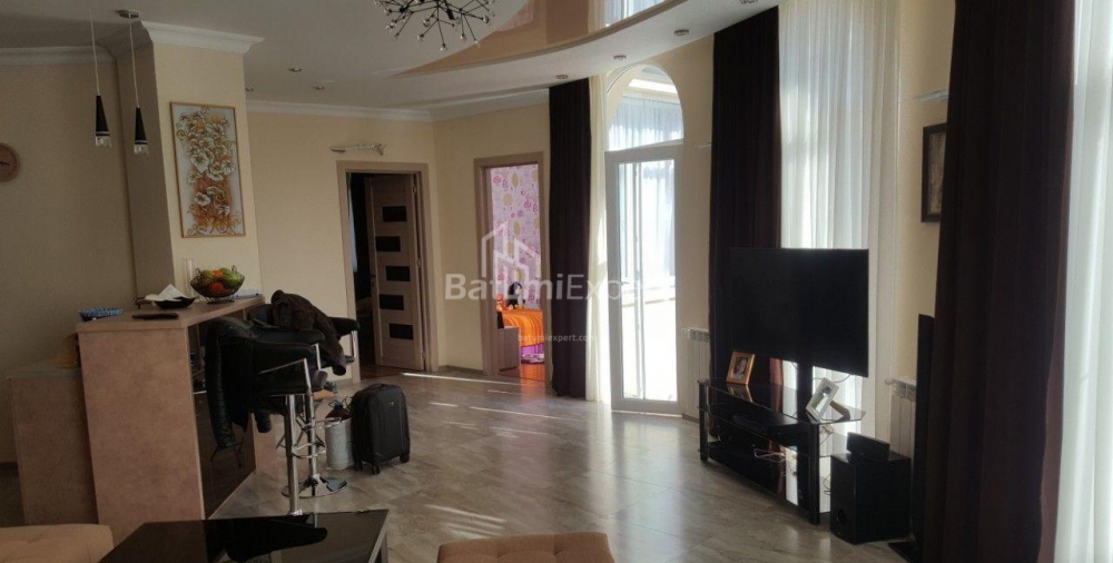 ბინა 133 კვ/მ - იურიევსკაია, Batumi, საქართველო