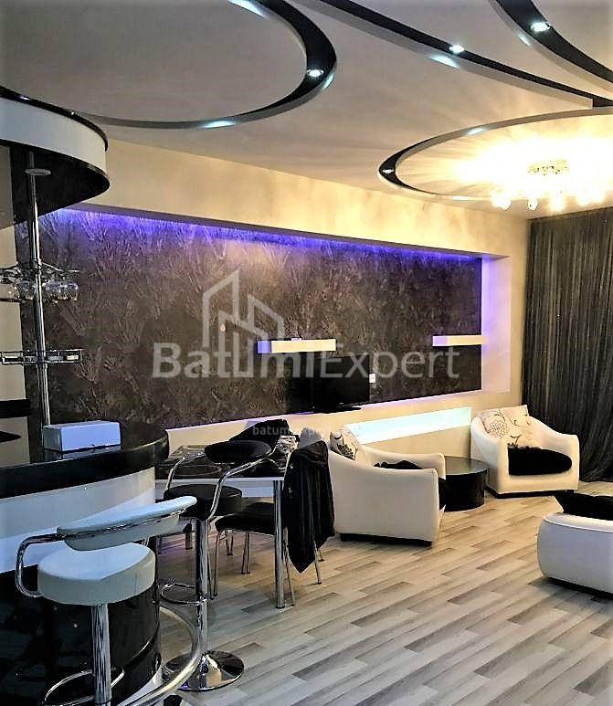 ბინა 97 კვ/მ - იურიევსკაია, Batumi, საქართველო