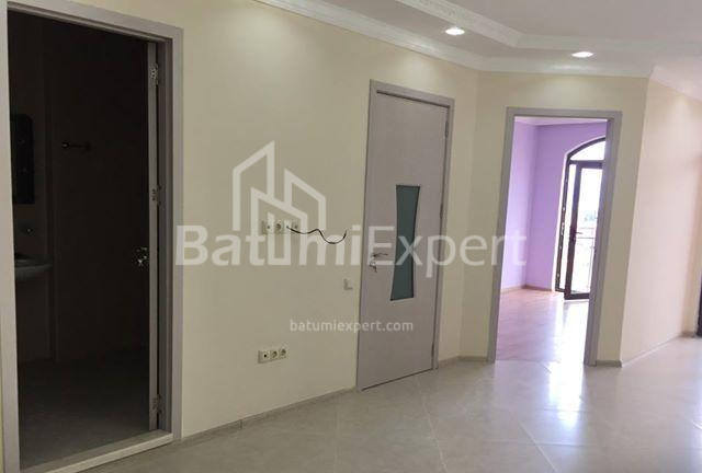 ბინა 73 კვ/მ - იურიევსკაია, Batumi, საქართველო