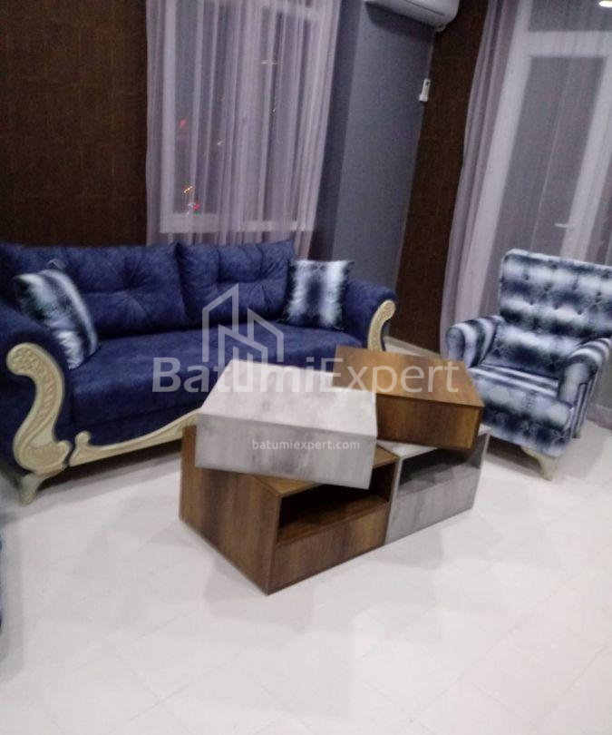 ბინა 74 კვ/მ - მეფე ფარნავაზ, Batumi, საქართველო
