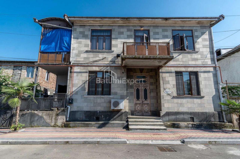 კერძო სახლი 120 კვ/მ - კაიხოსრო ჩოლოყაშვილი, Batumi, საქართველო