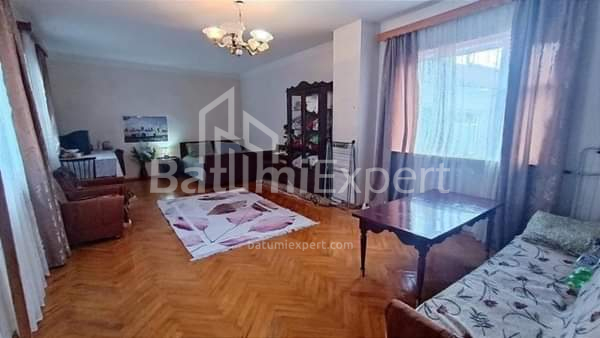 კერძო სახლი 120 კვ/მ - ვახტანგ გორგასალი, Batumi, საქართველო