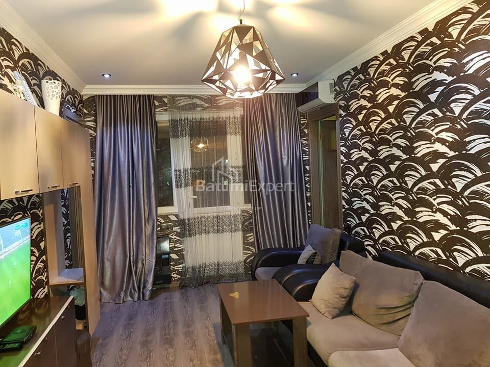 ბინა 84 კვ/მ - ივანე ჯავახიშვილი, Batumi, საქართველო