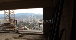ბინა 2-ოთახი 63.5 კვ.მ - ლეხი და მარია კაჩინსკი, Batumi
