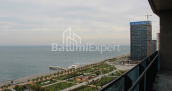 ბინა 2-ოთახი 76.1 კვ.მ - ლეხი და მარია კაჩინსკი, Batumi