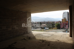ბინა 2-ოთახი 42.3 კვ.მ - ლეხი და მარია კაჩინსკი, Batumi