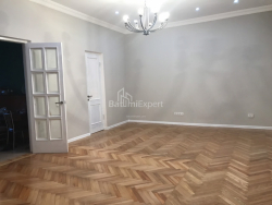 ბინა 107 კვ/მ - ვაჟა-ფშაველა, Batumi, საქართველო
