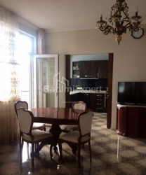 ბინა 80 კვ/მ - იურიევსკაია, Batumi, საქართველო
