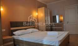 ბინა 87 კვ/მ - იურიევსკაია, Batumi, საქართველო