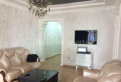 ბინა 85 კვ/მ - იურიევსკაია, Batumi, საქართველო