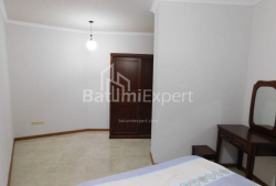 ბინა 90 კვ/მ - ზურაბა გორგილაძე, Batumi, საქართველო