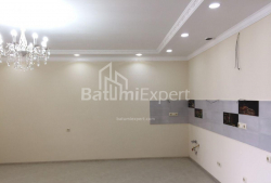ბინა 73 კვ/მ - იურიევსკაია, Batumi, საქართველო