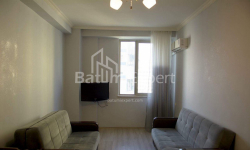 ბინა 56 კვ/მ - შერიფ ხიმშიაშვილი, Batumi, საქართველო