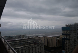 ბინა 3-ოთახი 86 კვ.მ - ზურაბა გორგილაძე, Batumi