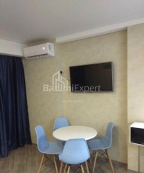 ბინა 32 კვ/მ - შერიფ ხიმშიაშვილი, Batumi, საქართველო