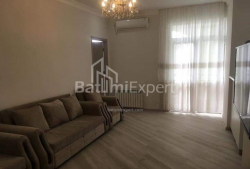 ბინა 80 კვ/მ - იურიევსკაია, Batumi, საქართველო