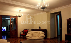 ბინა 140 კვ/მ - მეფე ფარნავაზ, Batumi, საქართველო
