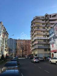 ბინა 6-ოთახი 380 კვ.მ - ზურაბა გორგილაძე, Batumi