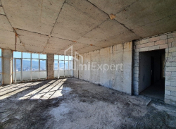 ბინა 5-ოთახი 91.2 კვ.მ - ტბელ-აბუსერიძე, Batumi