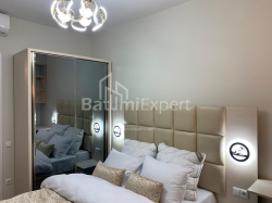 ბინა 84 კვ/მ - შერიფ ხიმშიაშვილი, Batumi, საქართველო