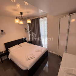 ბინა 57 კვ/მ - ლეხი და მარია კაჩინსკი, Batumi, საქართველო