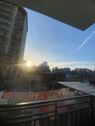 ბინა 100 კვ/მ - ექვთიმე თაყაიშვილი, Batumi, საქართველო