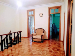 ბინა 200 კვ/მ - ნოე ჟორდანია, Batumi, საქართველო