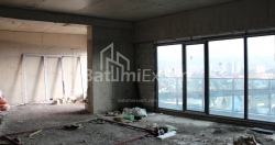 ბინა 2-ოთახი 89.2 კვ.მ - ლეხი და მარია კაჩინსკი, Batumi