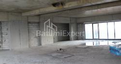 ბინა 2-ოთახი 172.5 კვ.მ - ლეხი და მარია კაჩინსკი, Batumi